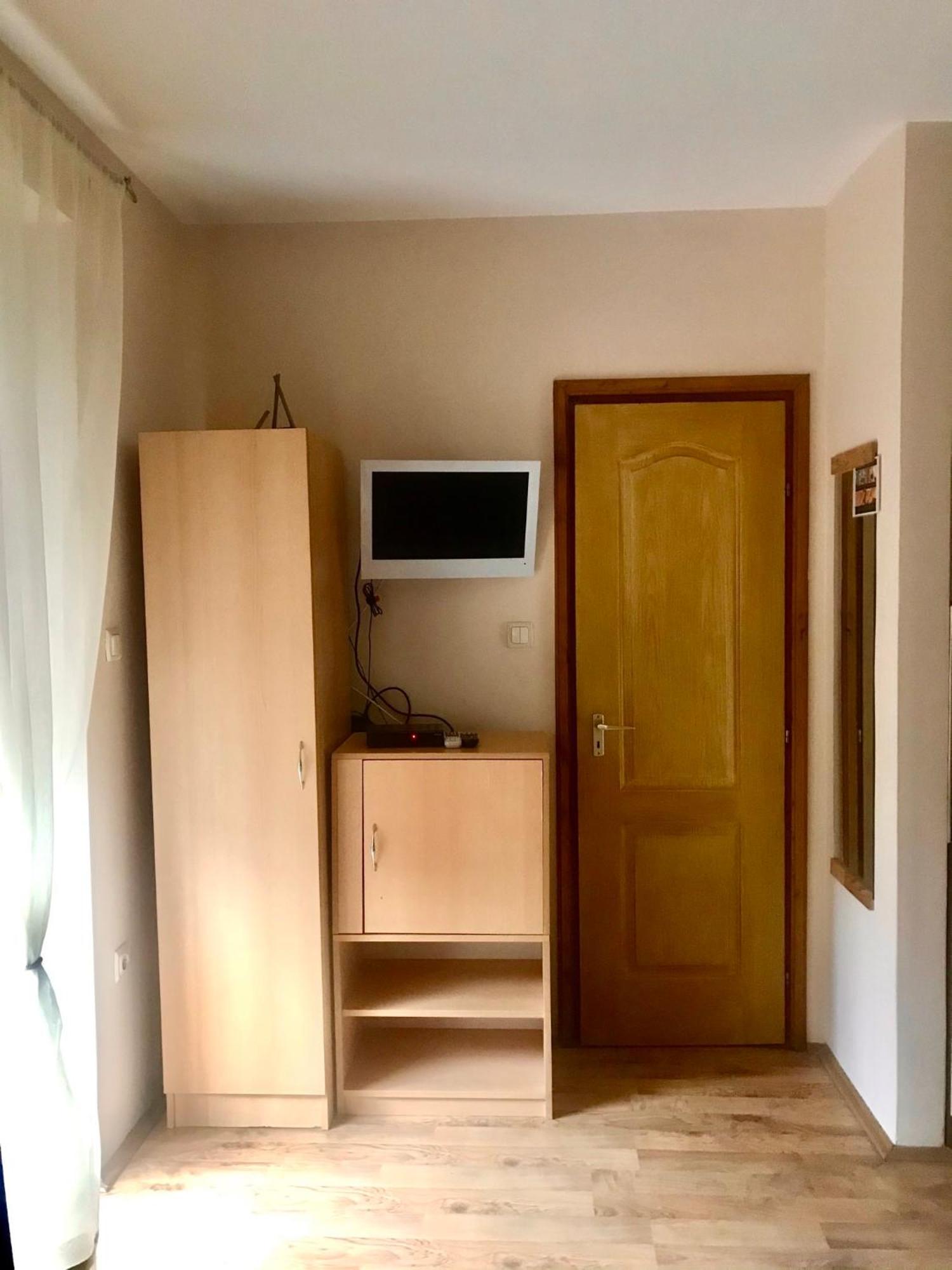 Barki Apartman Apartment Buk Bilik gambar